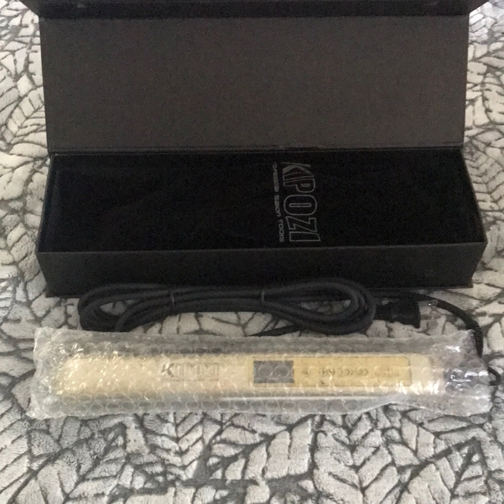 NEW💜 kipozi flat iron